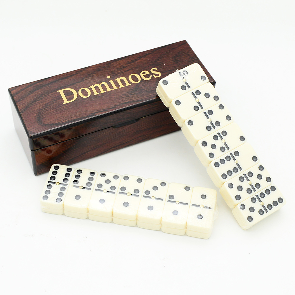 Set di 28 Pezzi di Domino in R - Board Game Master recensione e prezzo